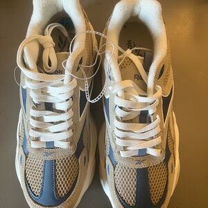 Reebok Cream and White Lace-Up Athletic Shoes